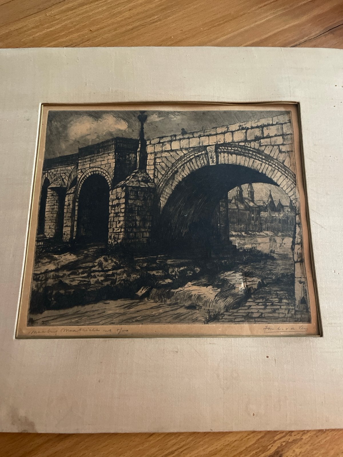 Ets van de Maasbrug in Maastricht, gesigneerd en genummerd, Antiek en Kunst, Ophalen, Ets, Stadsgezicht, Gesigneerd