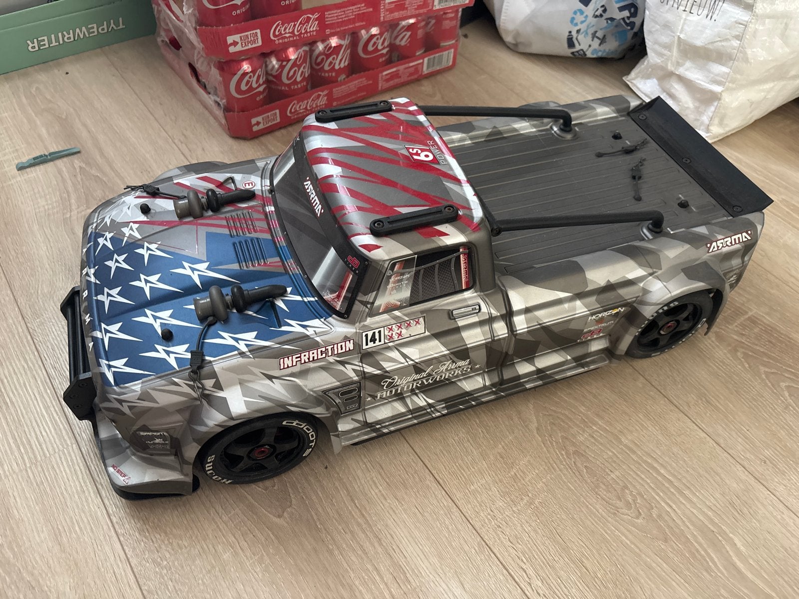 ARRMA Infraction 6S BLX V2 RC Auto Onroad, Zo goed als nieuw, Auto onroad, RTR (Ready to Run), Overige schalen