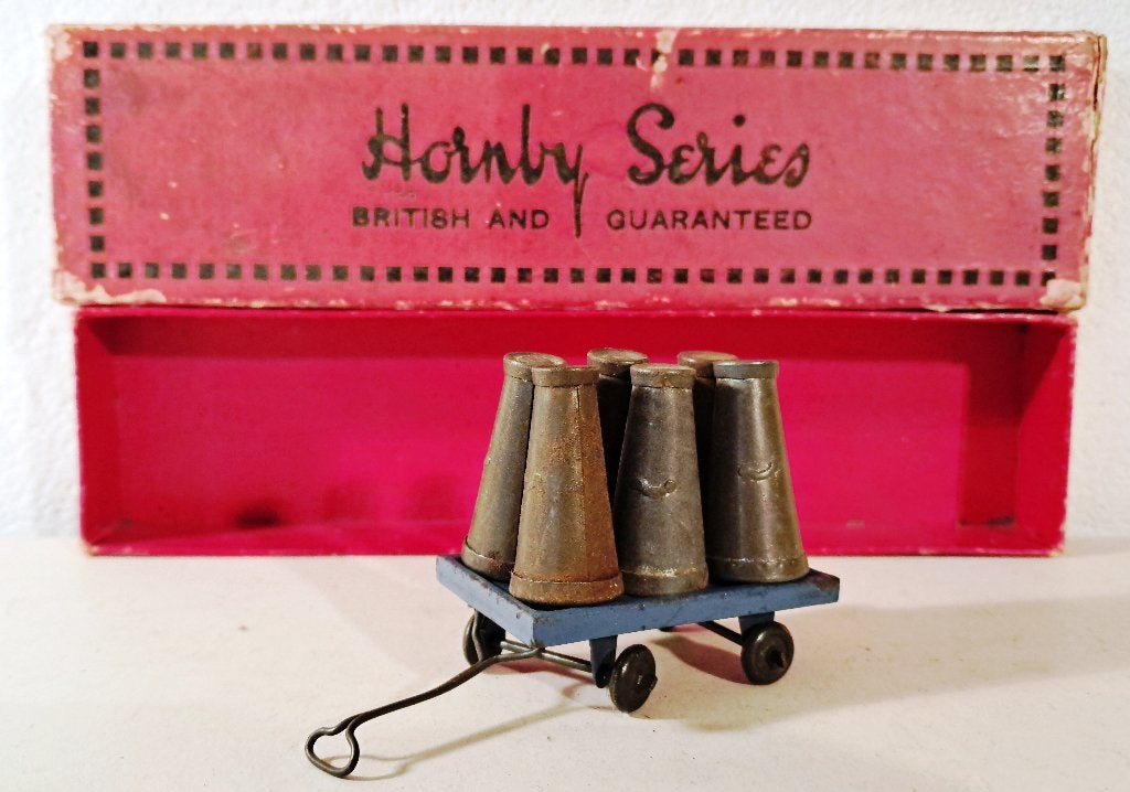 spoor 0 hornby no2 perronwagen met 6 melkbussen  1924-41, Ophalen of Verzenden