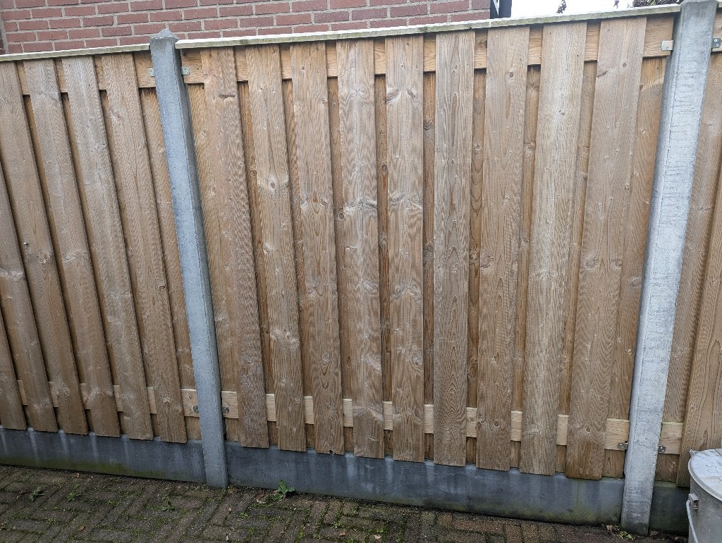 2 schuttingdelen compleet met staanders, Tuin en Terras, Ophalen, 1 tot 2 meter, Nieuw, 3 tot 6 meter