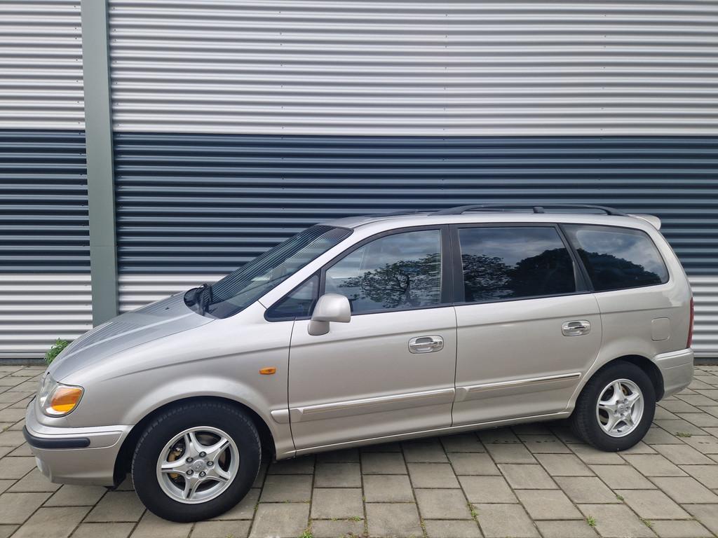 Hyundai Trajet 2.0i-16V Silver Edition 7 persoons , climatro, Auto's, Voorwielaandrijving, 700 kg, 7 stoelen, Handgeschakeld