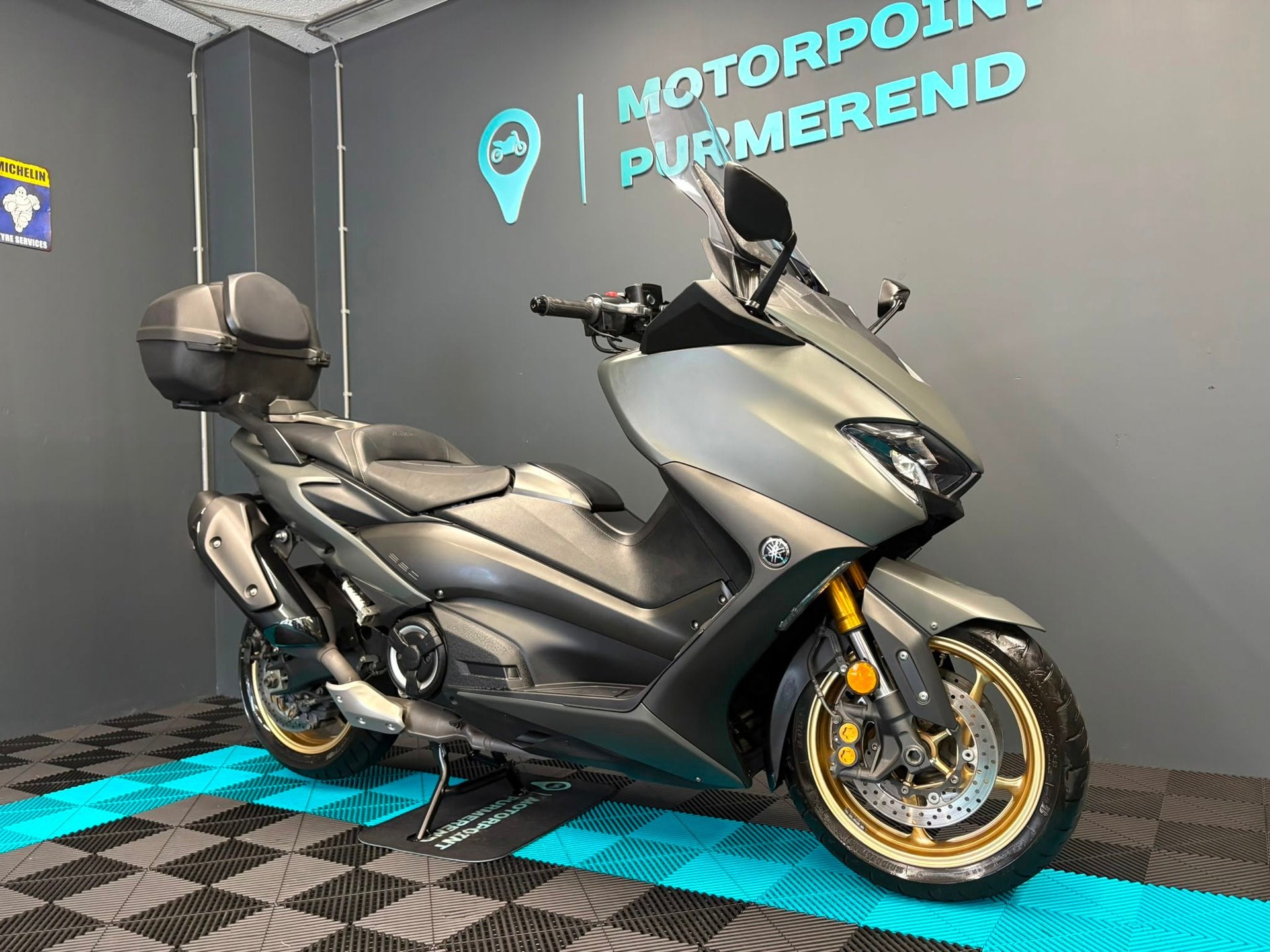 Yamaha TMAX 560 TECH MAX | TMAX 560 | TECHMAX 560, Scooter, 562 cc, Handvatverwarming, Koolhovenlaan 101
1119 NC  Schiphol-Rijk, NL