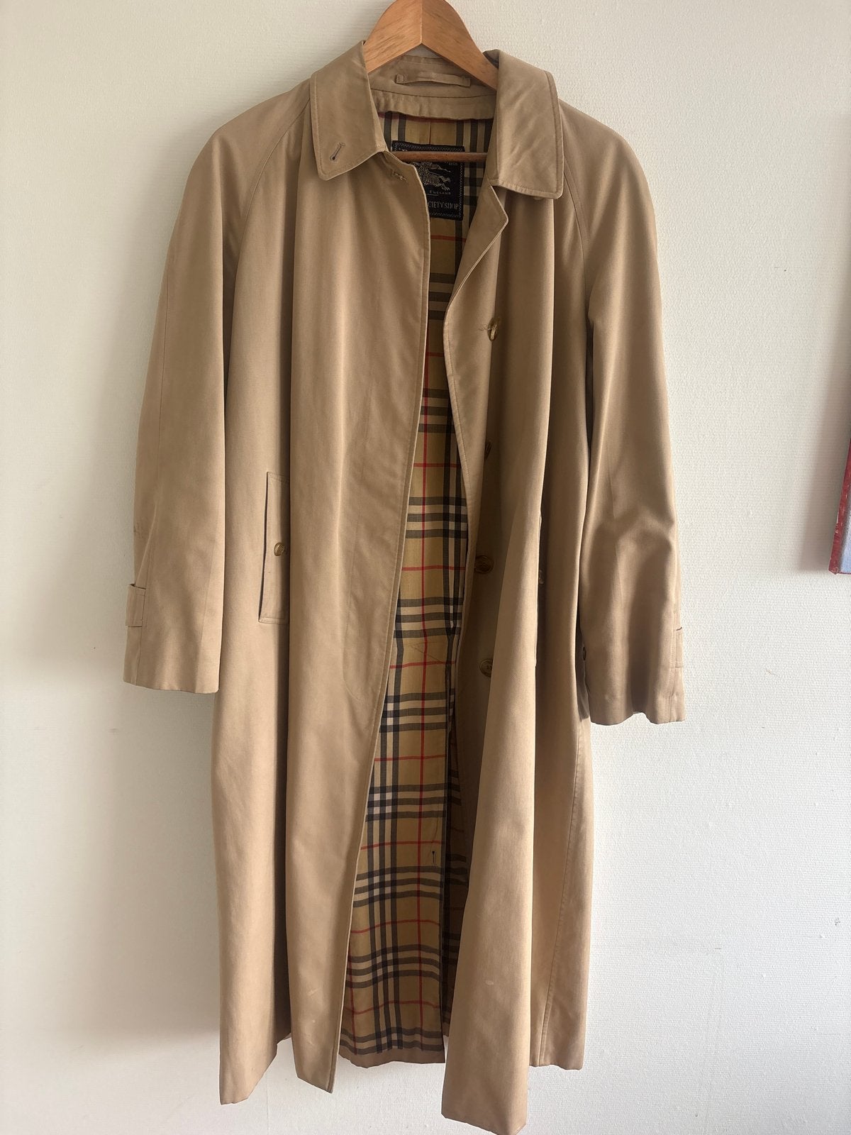 Klassieke Burberry Trenchcoat - Beige - Maat 38/40, Kleding | Dames, Ophalen of Verzenden, Gedragen, Maat 38/40 (M), Beige