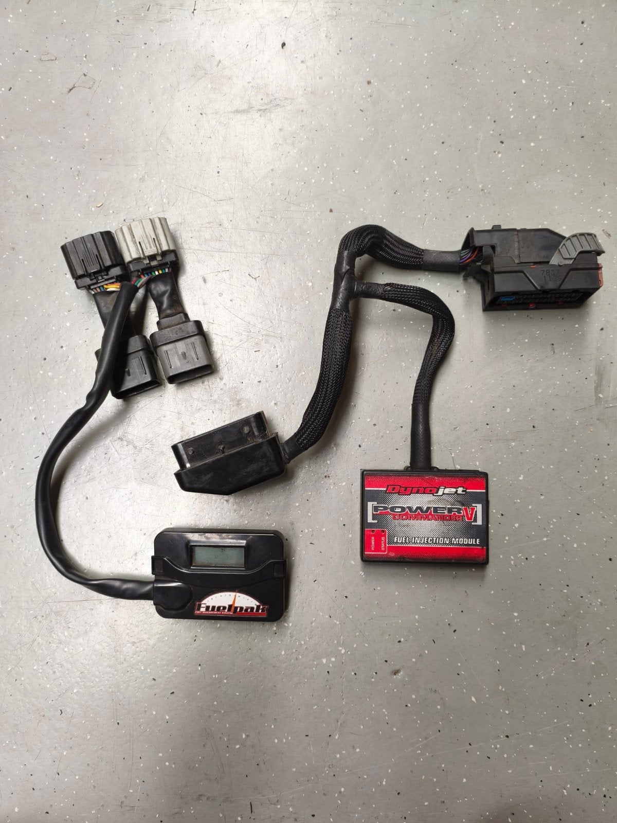 Dynojet power commander 5 en Vance fuelpak, Motoren, Ophalen