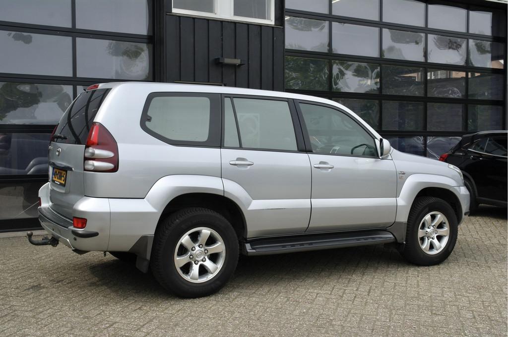 Toyota Land Cruiser 3.0 D-4D Automaat | Executive | 7 persoo, Auto's, Toyota, Metallic lak, Gebruikt, 4 cilinders, Diesel