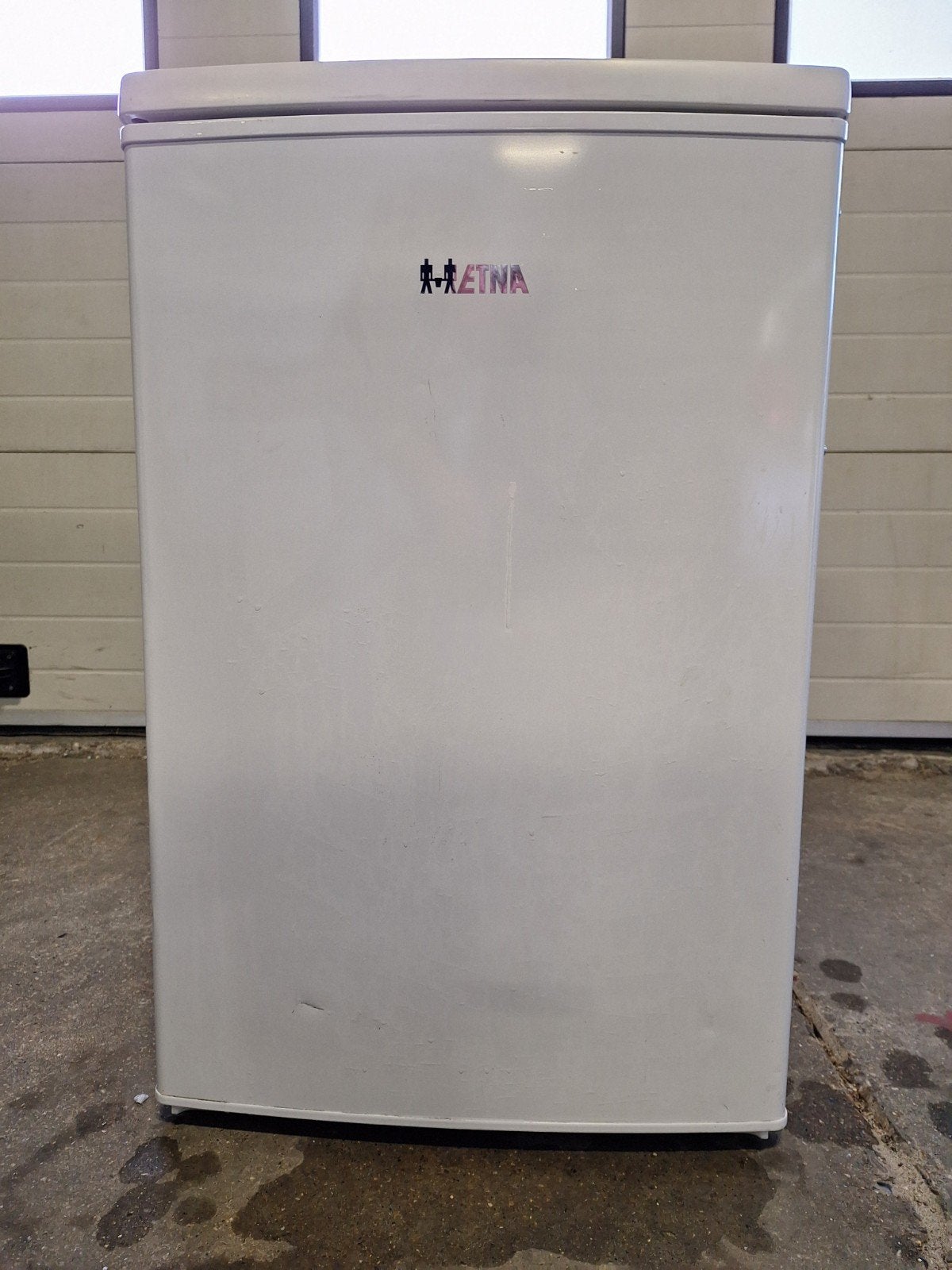 Prima werkende Etna koelkast KVV655WIT - 55x85 cm, Zonder vriesvak, Info@etna.nl, 100 tot 150 liter, Zo goed als nieuw