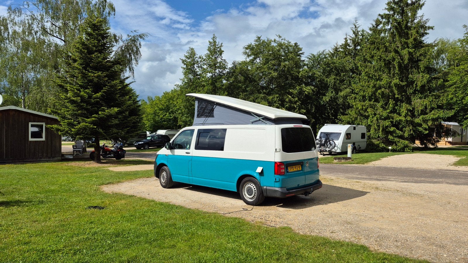 vw transporter t6 L2H1 van 2017 in 2025 omgebouwd 129000km, Buscamper of Camperbus, Volkswagen, Particulier, 5 tot 6 meter