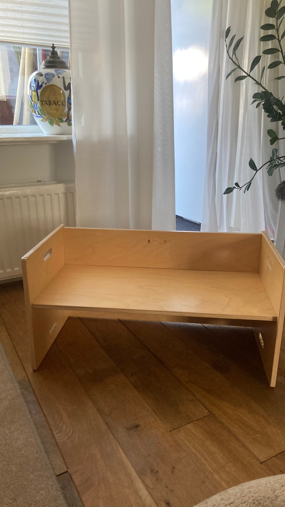 Kinderbankje 2 zithoogtes 22cm en 16cm, Ophalen, Zo goed als nieuw, Meegroeistoel