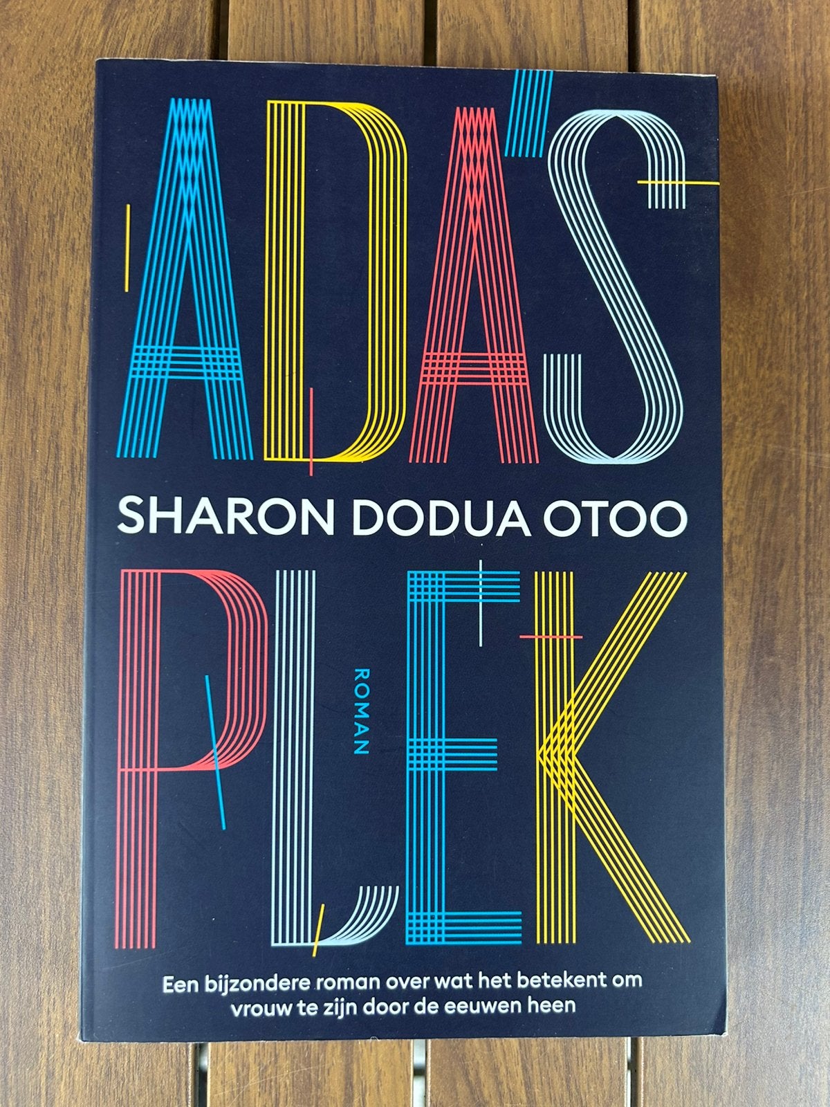 Sharon Dodua Otoo - Ada’s plek, Ophalen of Verzenden, Zo goed als nieuw, Sharon Dodua Otoo