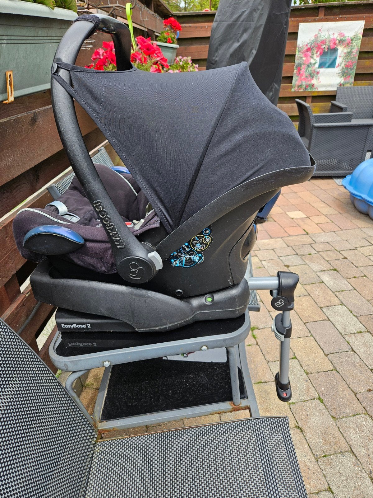 Maxi-Cosi Cabriofix met EasyBase 2 - Zo goed als nieuw, Ophalen