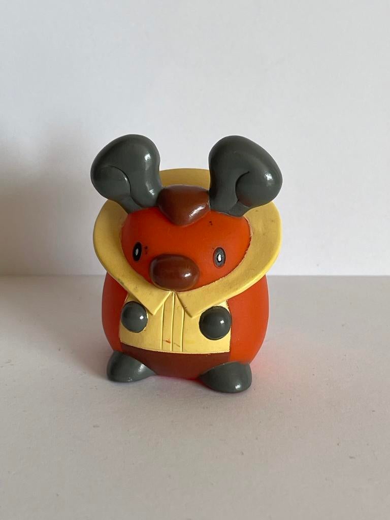 Bandai Pokemon figuurtje Kricketot, Verzamelen, Poppetjes en Figuurtjes, Ophalen of Verzenden, Zo goed als nieuw