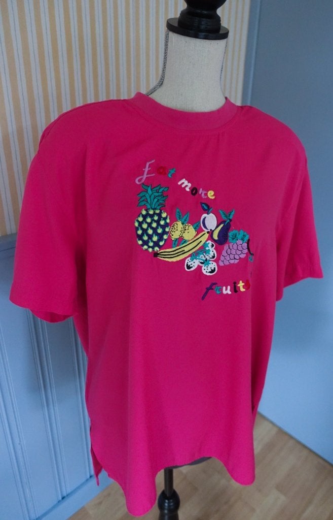 fel roze vintage top met zijde geborduurd fruit mt XL, Kleding | Dames, Tops, Maat 46/48 (XL) of groter, Nieuw, Ophalen of Verzenden