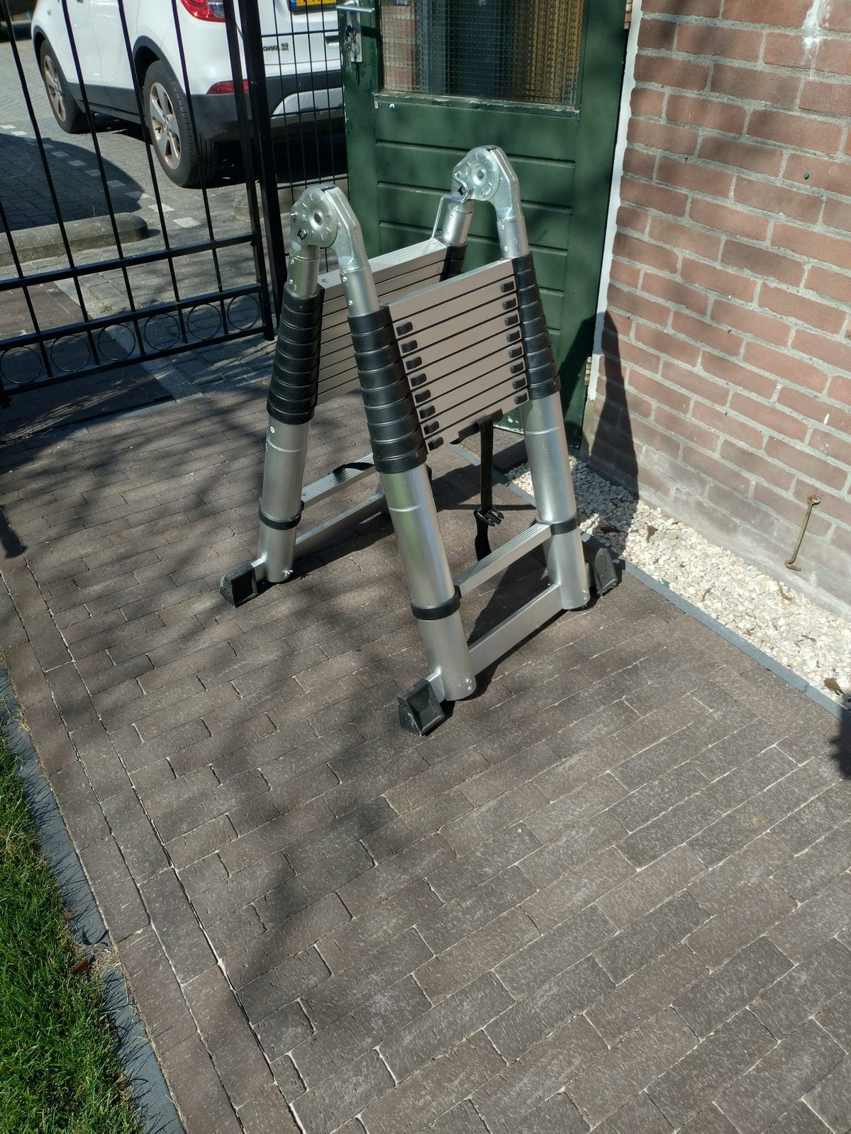 Telescoop ladder, Ophalen, Zo goed als nieuw, 2 tot 4 meter