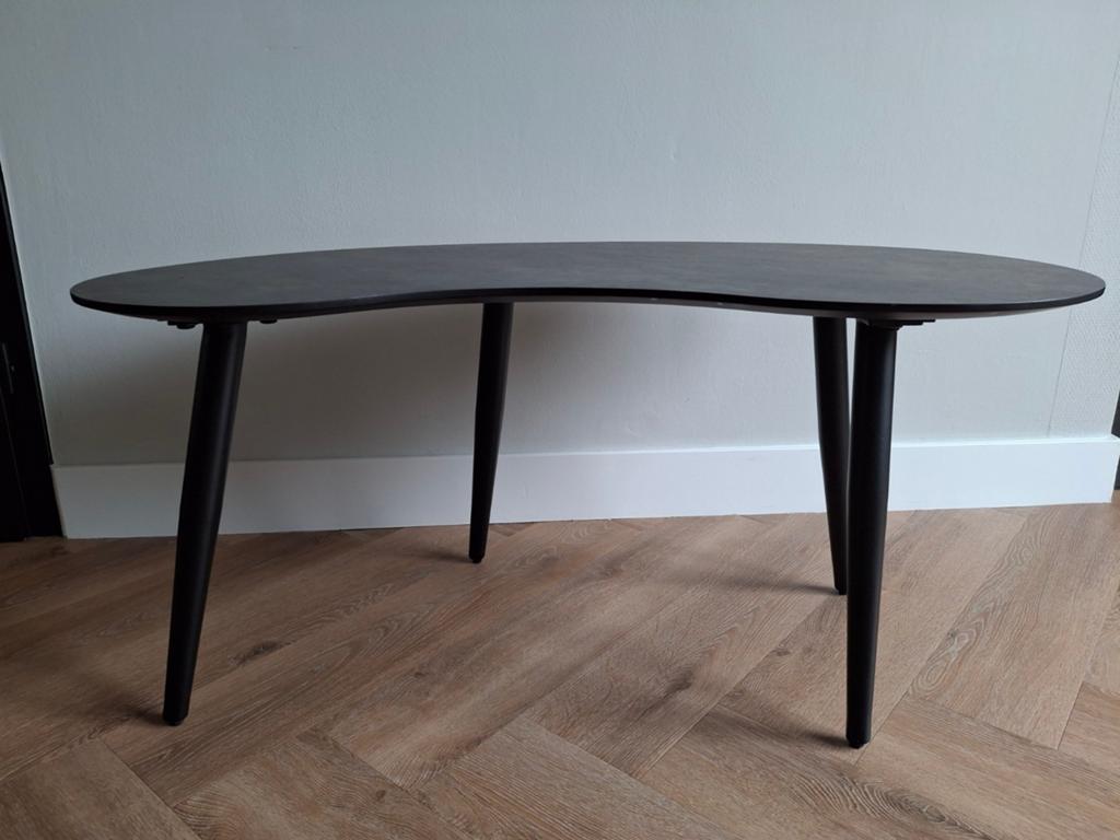 Niervormige tafel of ( bijzettafel), Huis en Inrichting, Tafels | Eettafels, Ophalen, Rechthoekig, 50 tot 100 cm, 50 tot 100 cm
