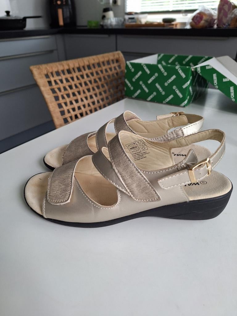 Leuke sandalen mt 41, Ophalen of Verzenden