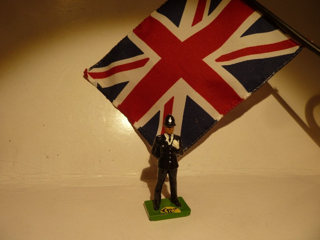 6 Cm. ENGELSE BOBBY van Britains    en>>>>>> MINT, Ophalen of Verzenden, Nieuw