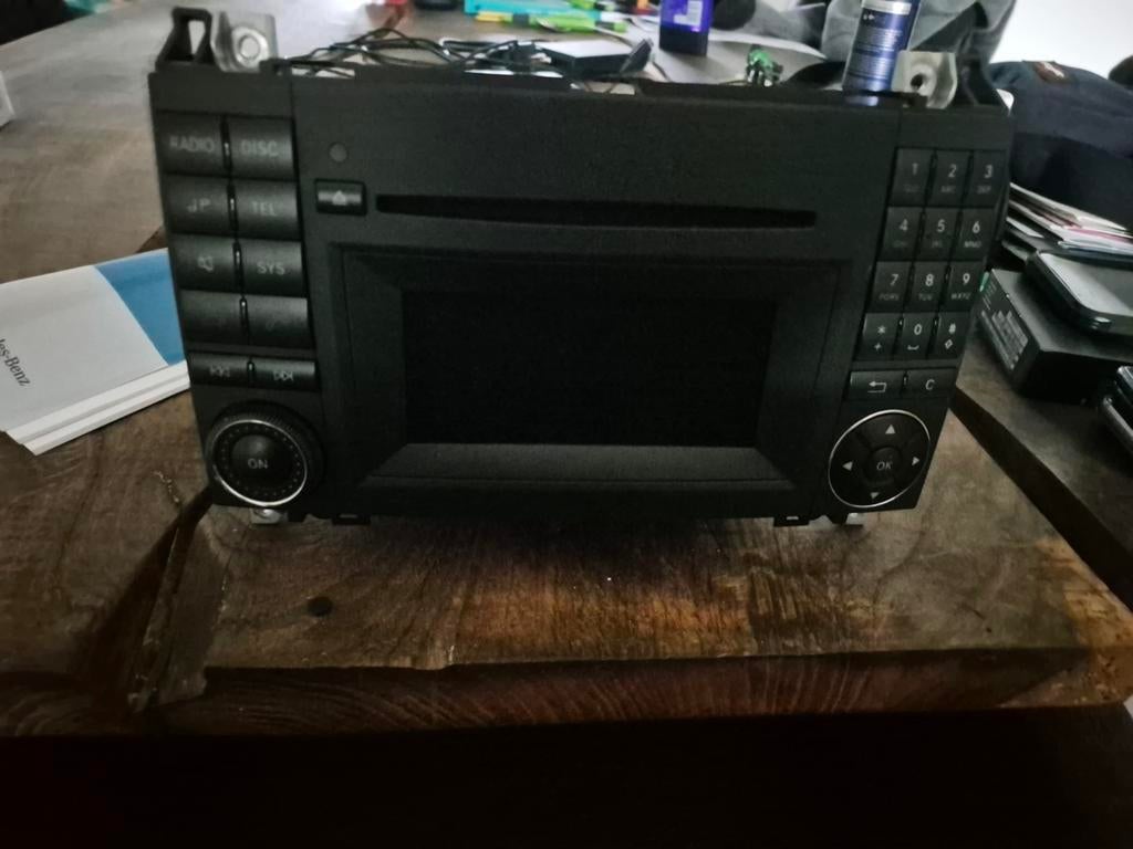 Mercedes-Benz Vito Radio Audio 20 MF2830, Ophalen, Gebruikt