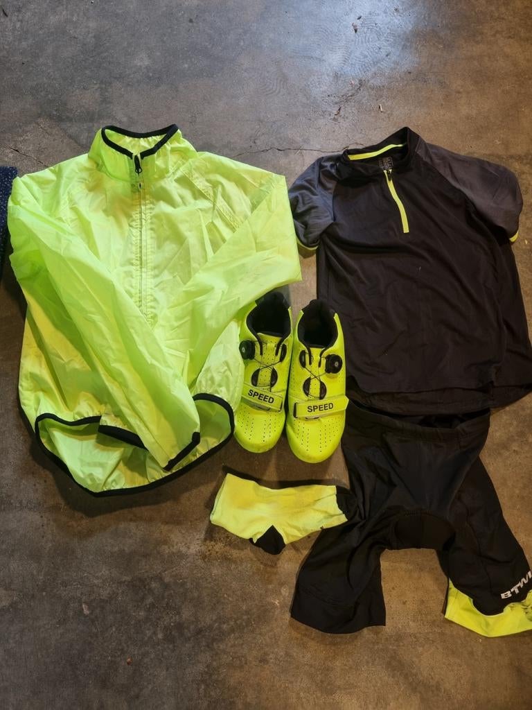 Kinder wielrenset BTWIN / Van Rysel + fietsschoenen maat 38, Ophalen of Verzenden, Overige maten, Kinderen, Bovenkleding