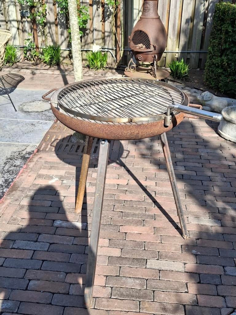 Vuurschaal / bbq, Tuin en Terras, Houtskoolbarbecues, Ophalen