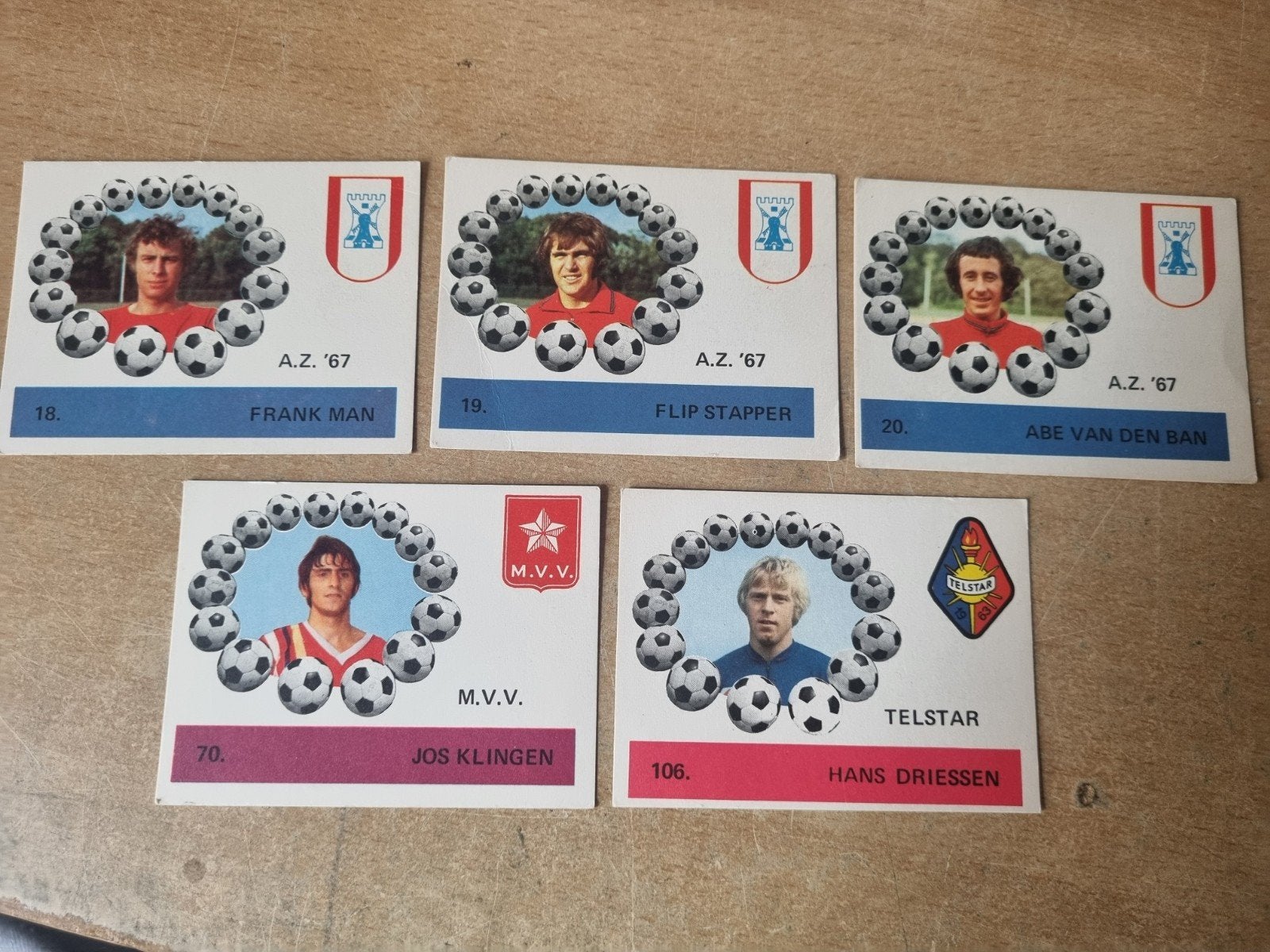Voetbalplaatjes Monty ballenserie 1970 vintage, Verzamelen, Sportartikelen en Voetbal, Ophalen of Verzenden, Gebruikt, Poster, Plaatje of Sticker