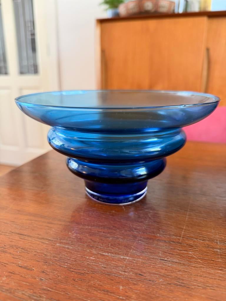 Kobaltblauwe "Freedom" Schaal Siem van der Marel, Ophalen of Verzenden, Zo goed als nieuw, Rond, Glas