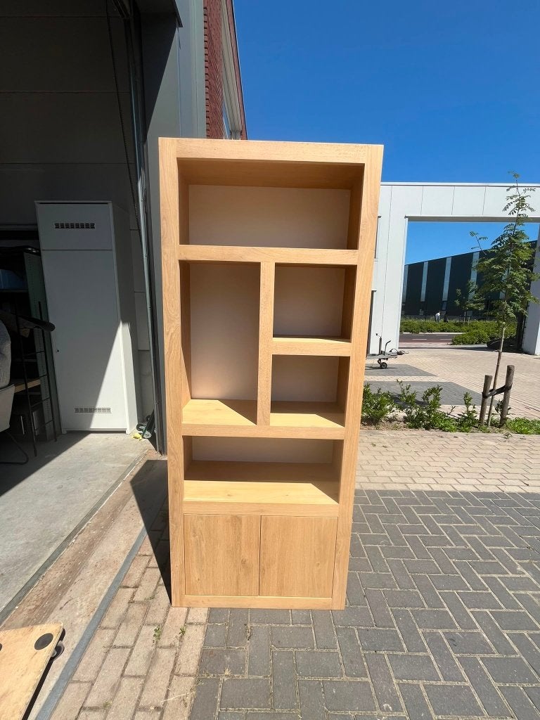 Houten Boekenkast – 90 x 40 x 220 cm, Ophalen, Met deur(en), 200 cm of meer, Eikenhout