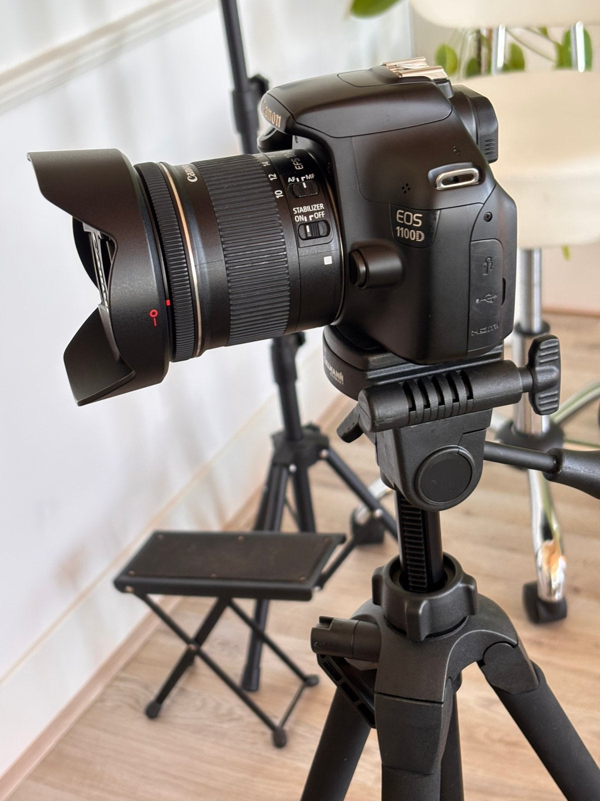 Canon 1100D zeer netjes met statief