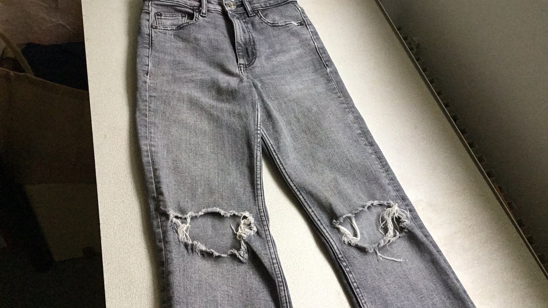 Zara spijkerbroek mt. 34, Kleding | Dames, Ophalen of Verzenden, Gedragen, Grijs, W27 (confectie 34) of kleiner