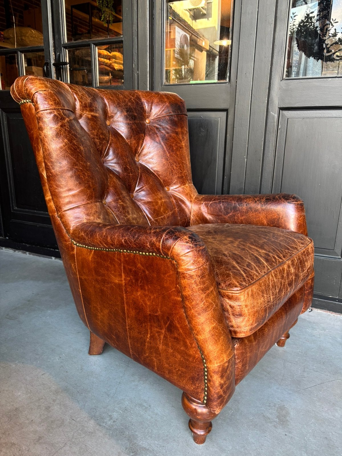 Cognacbruine Fauteuil Chesterfield style, Gebruikt, 50 tot 75 cm, Klassiek engels, Leer