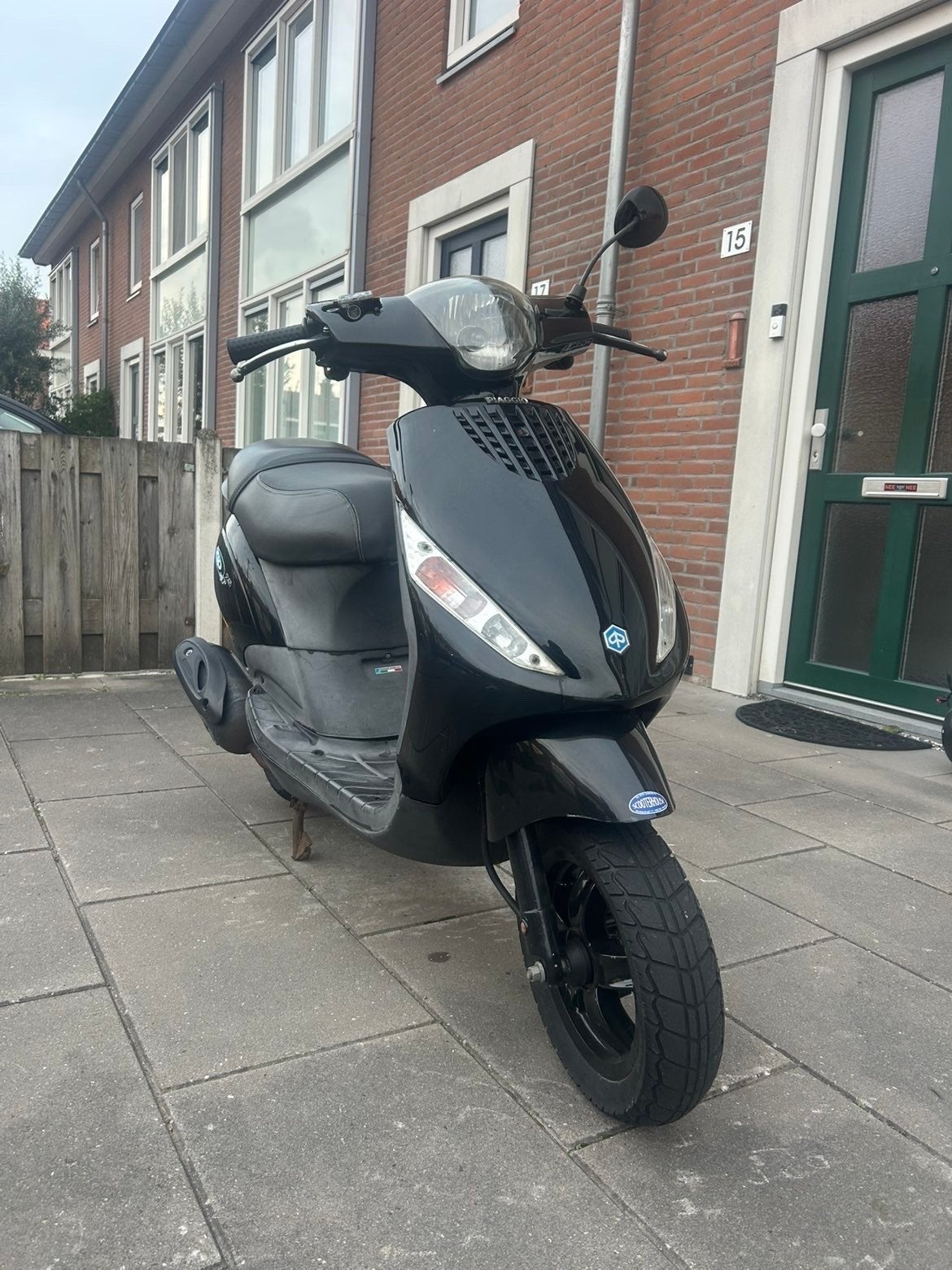 Piaggio Zip 2010- Zwart (met extra onderdelen), Ophalen, Gebruikt, Maximaal 45 km/u, 50 cc