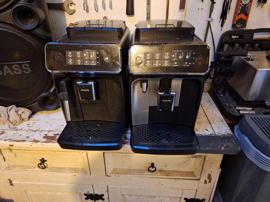 Philips koffiemachines - 2 stuks, Witgoed en Apparatuur, Koffiezetapparaten, 10 kopjes of meer, Koffiemachine, Niet werkend, Afneembaar waterreservoir