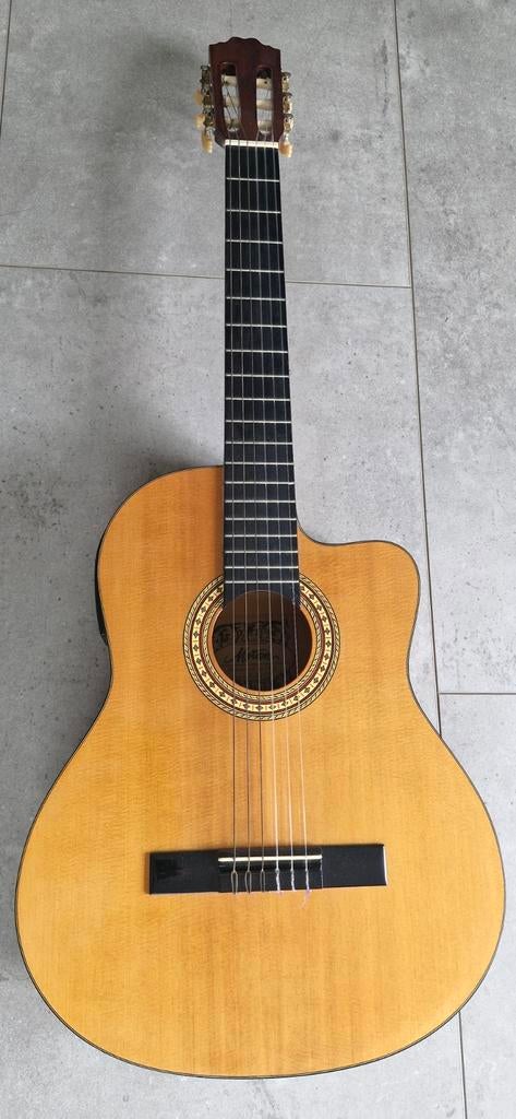 Gitaar akoestisch (electrisch), Ophalen of Verzenden, Zo goed als nieuw, Klassieke of Spaanse gitaar