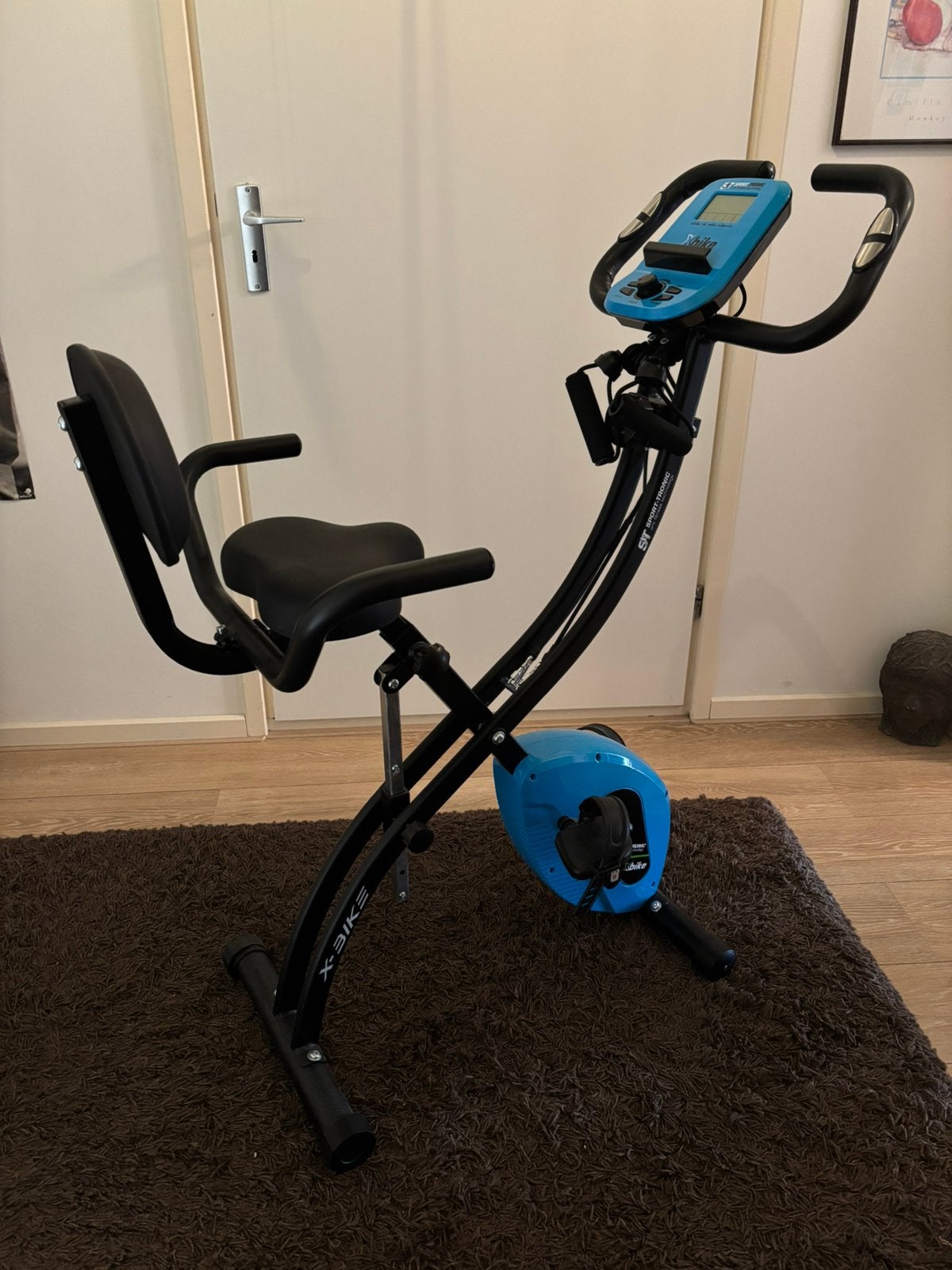Blauwe Hometrainer. X bike. Type: ST-X6, Ophalen, Zo goed als nieuw, Armen, Hometrainer