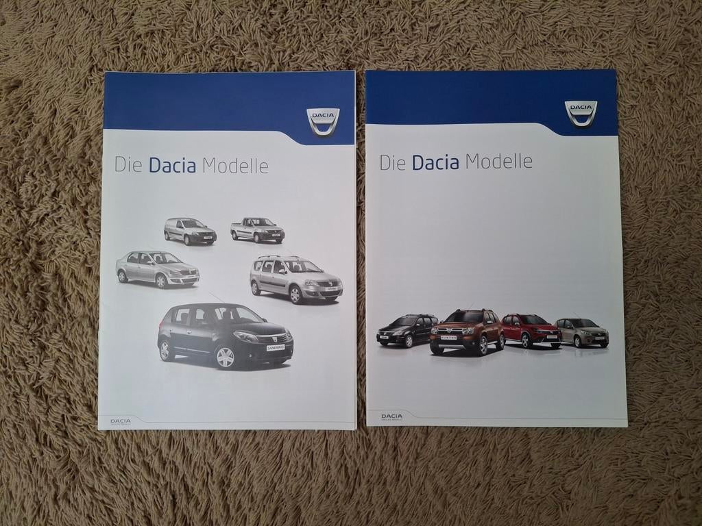 2x autofolder Dacia, Verzenden, Zo goed als nieuw, Mercedes