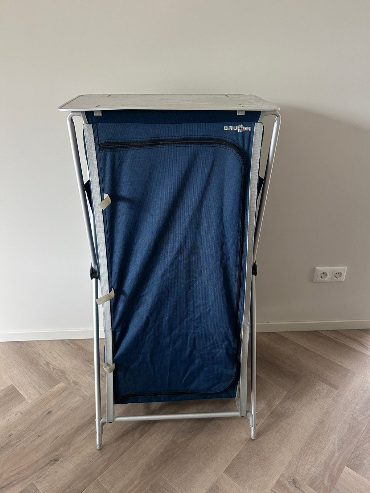 Campingkastje, Caravans en Kamperen, Ophalen