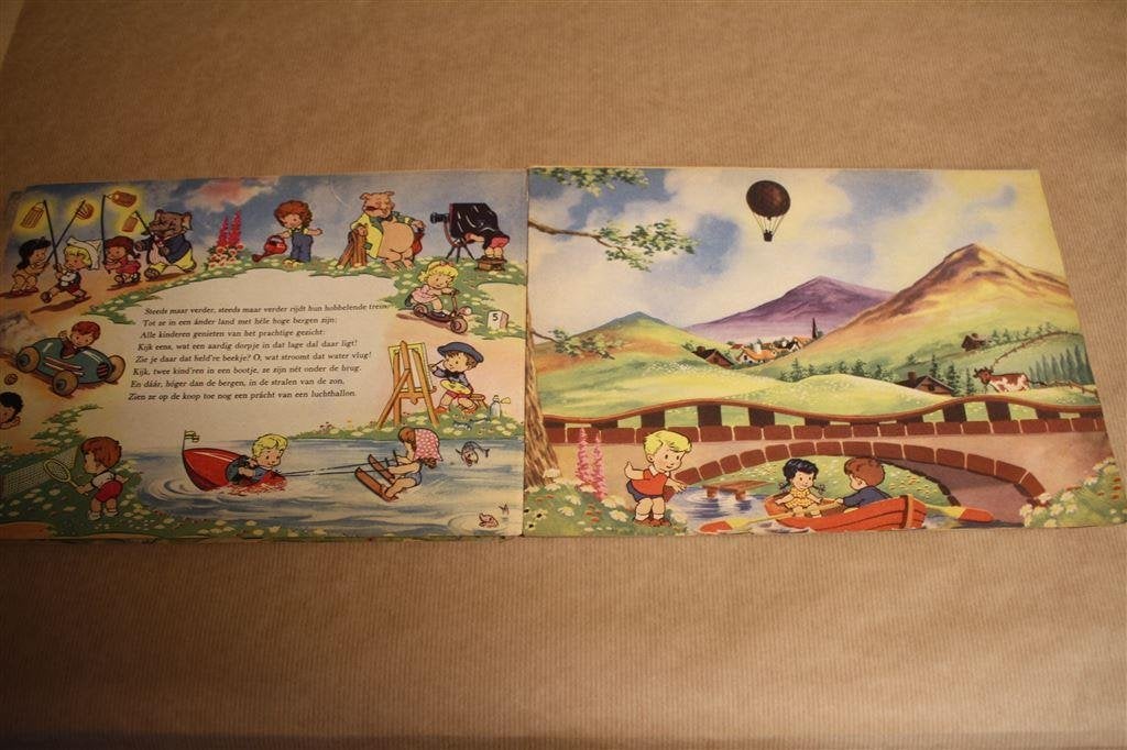 De vrolijke treinreis. Oude uitgave 1956., Ophalen of Verzenden, Gelezen