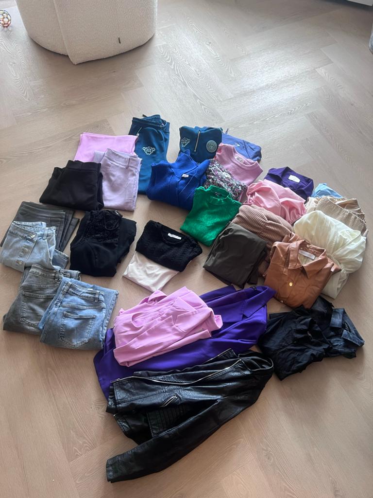 Groot dames kledingpakket 30 stuks, Ophalen, Gedragen