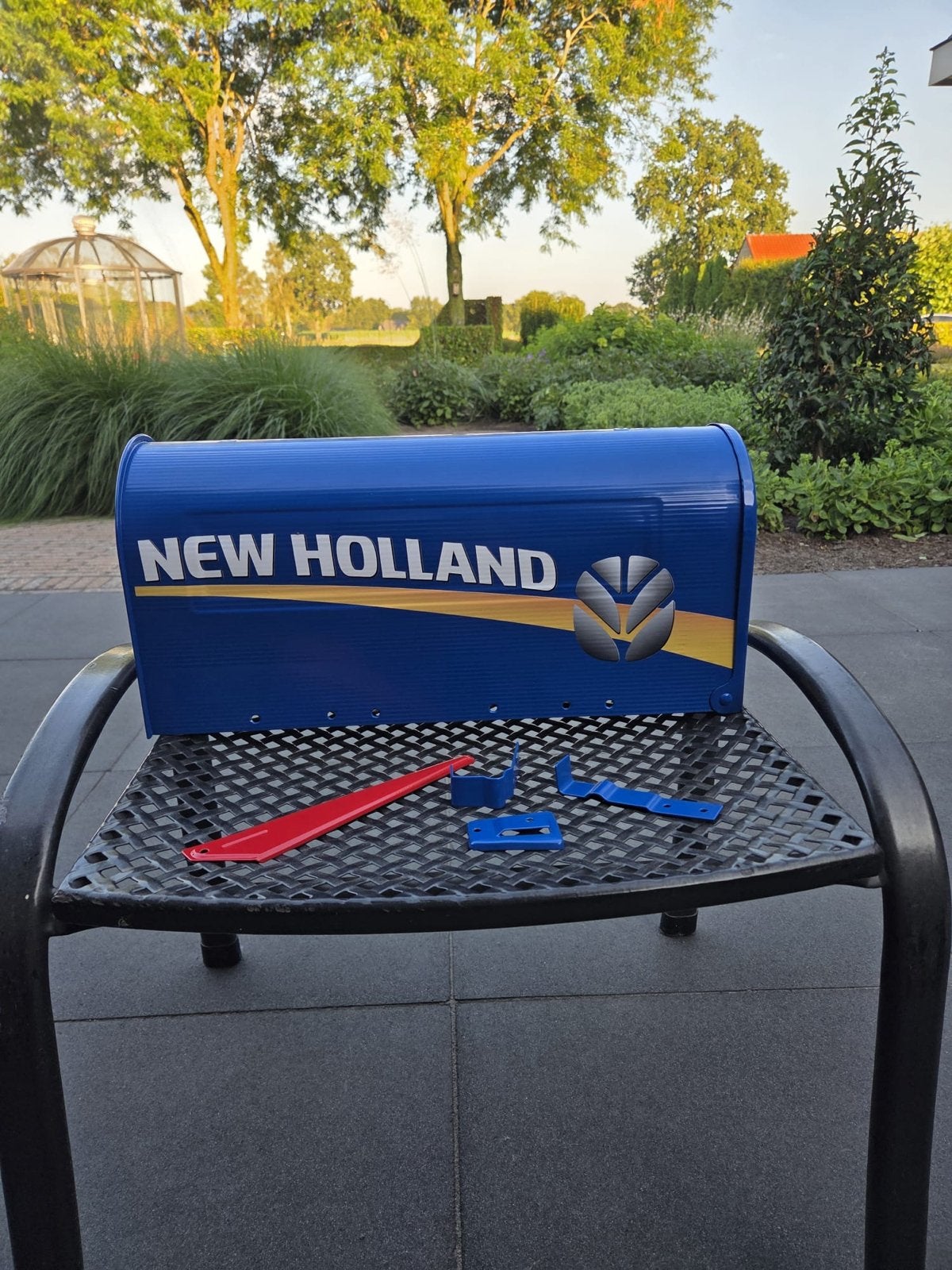New Holland brievenbus | Amerikaanse brievenbus | tractor, Ophalen of Verzenden, Nieuw, Staal, Staande brievenbus