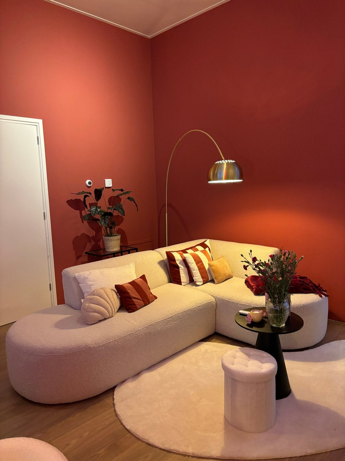 NOUS living hoekbank rechts Arles - Crème Bouclé, Huis en Inrichting, Ophalen, 250 tot 300 cm, Gebruikt, Hoekbank