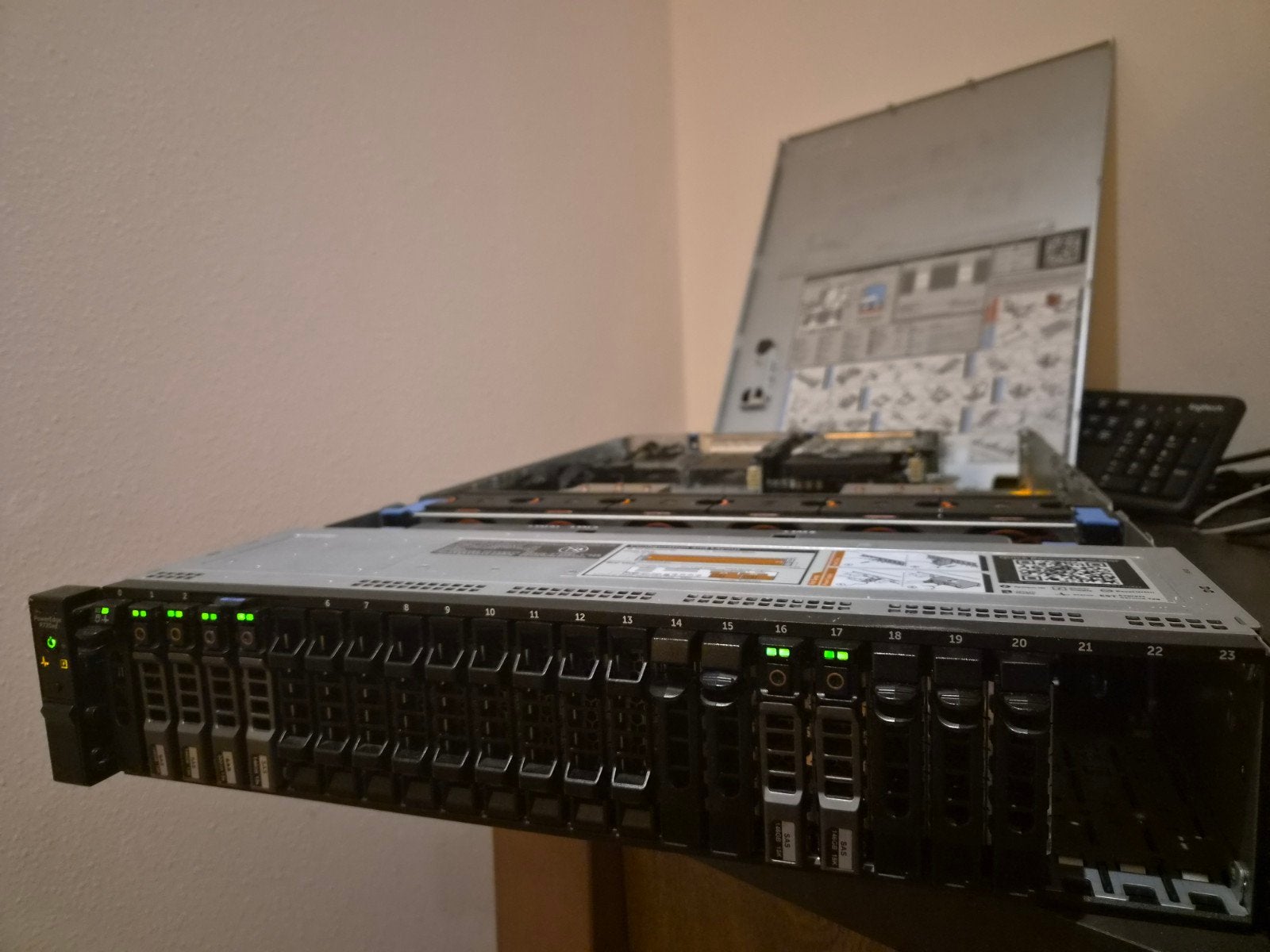 Dell PowerEdge R720XD met 160GB RAM en 2x 2.9Ghz 6 core CPU, Computers en Software, Ophalen, 128 GB, 2 tot 3 Ghz