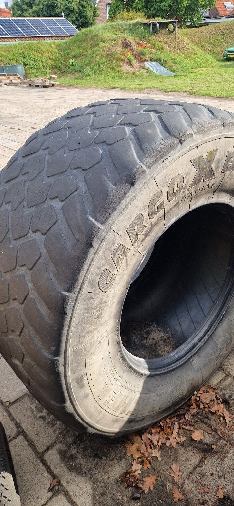 600/55-26,5 Michelin en 440/65-24 Michelin, Zakelijke goederen, Ophalen