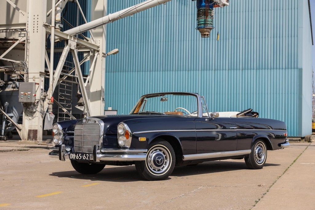Mercedes-Benz 220 SE Cabriolet W111, Auto's, Mercedes-Benz, Automaat, Gebruikt, Cabriolet, Bedrijf