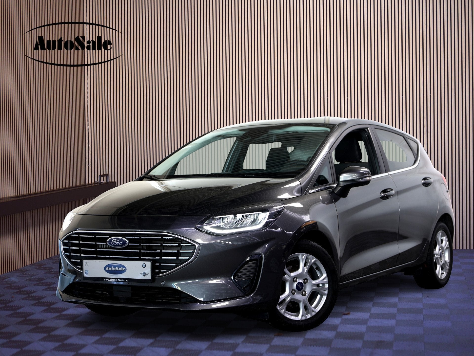 Ford Fiesta 1.0 EcoBoost Hybrid 39.000 km Titanium AUT CARPL, Auto's, Stof, Gebruikt, Zwart, Automatische klimaatregeling