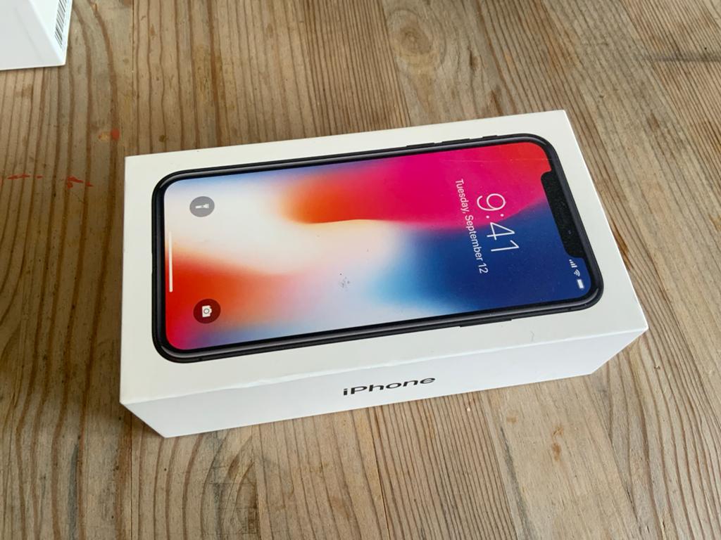 Leeg doosje Apple iPhone X, Telecommunicatie, Mobiele telefoons | Apple iPhone, Ophalen, IPhone X, Zo goed als nieuw, 64 GB