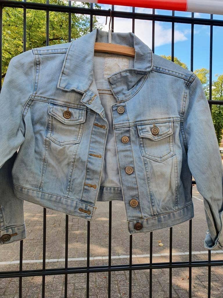 Kort spijkerjasje, Kleding | Dames, Jasjes, Kostuums en Pakken, Ophalen of Verzenden, Jasje, Maat 34 (XS) of kleiner, Gedragen