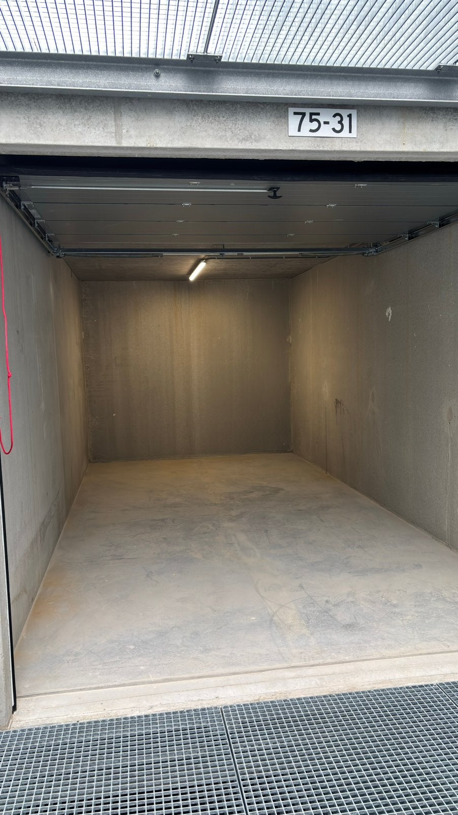 Garage opslag box. Auto, motor, boot, caravan, inboedel, Ophalen