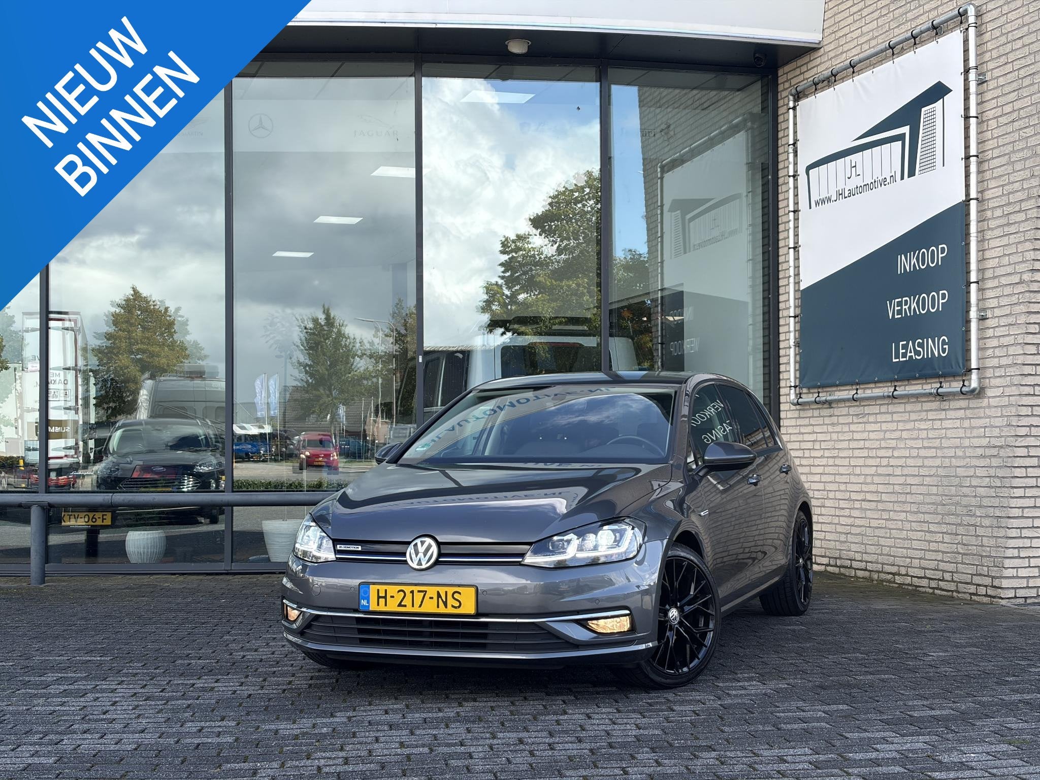 Volkswagen Golf 1.5 TSI*ACC*LED*NAVI*ECC*SPRTSTOELEN*PDC*NAV, Auto's, Voorwielaandrijving, 4 cilinders, 1210 kg, Origineel Nederlands