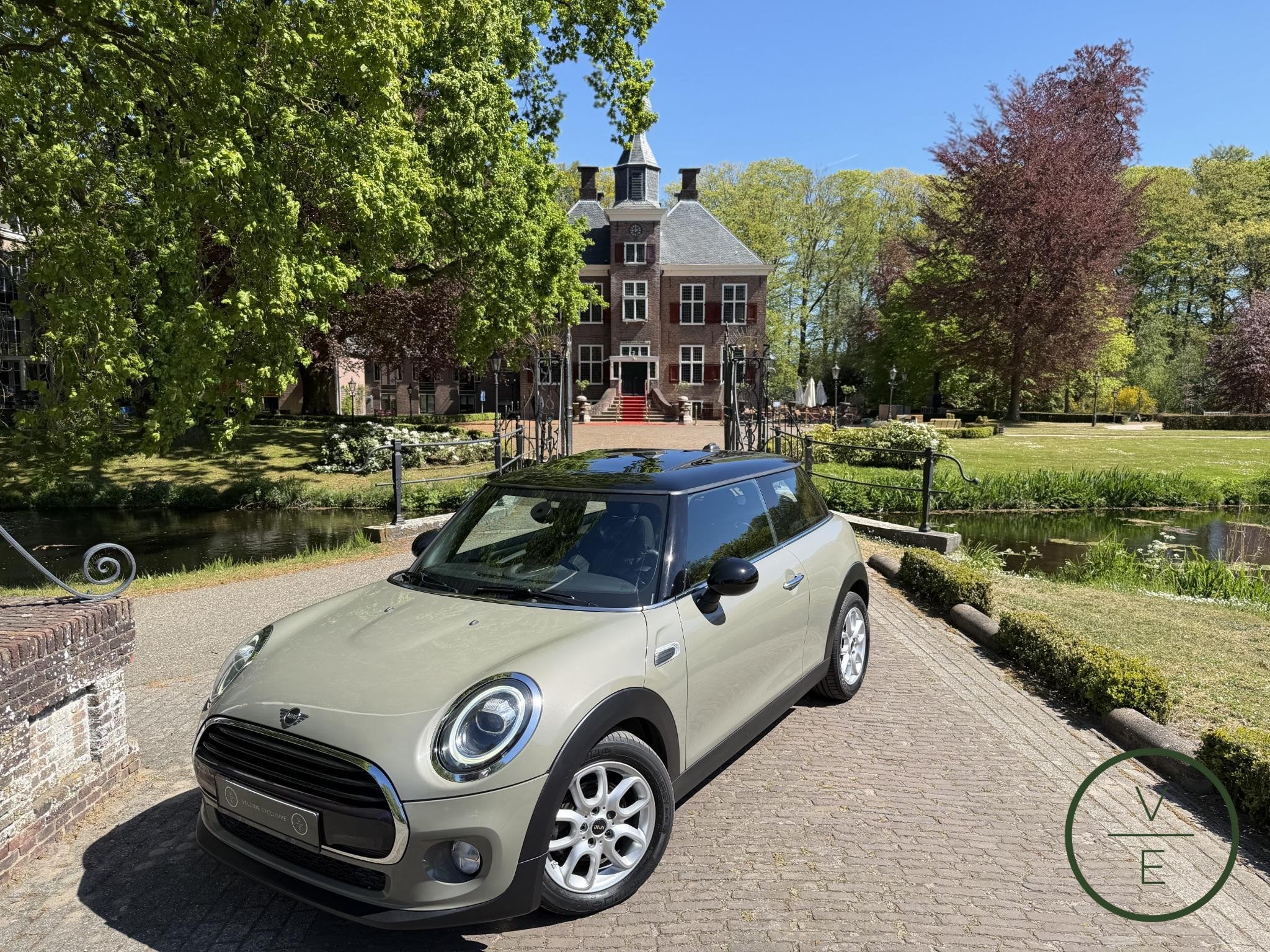 MINI 3-Deurs 1.5 Cooper | Pano | Led | Automaat |, Auto's, Mini, Gebruikt, 4 stoelen, Beige, Bedrijf