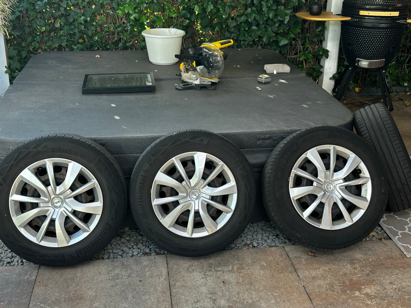 Originele OPEL (Corsa 2020) 16 inch wieldoppen met banden., Ophalen, Gebruikt, 16 inch, Banden en Velgen