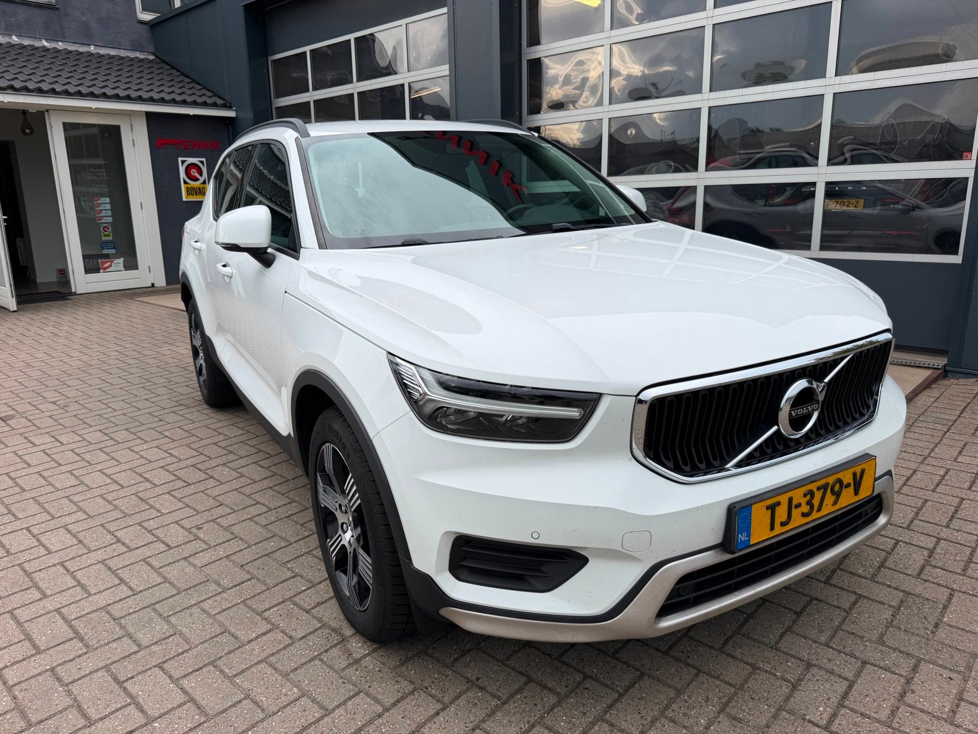 Volvo XC40 1.5 T3 / Full Led / Sport / Trekhaak / Navi ., Voorwielaandrijving, Stof, Gebruikt, Euro 6